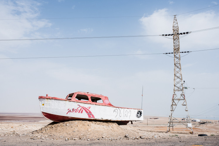boot-auf-trockenem-grund_fotograf_moritz_kuestner