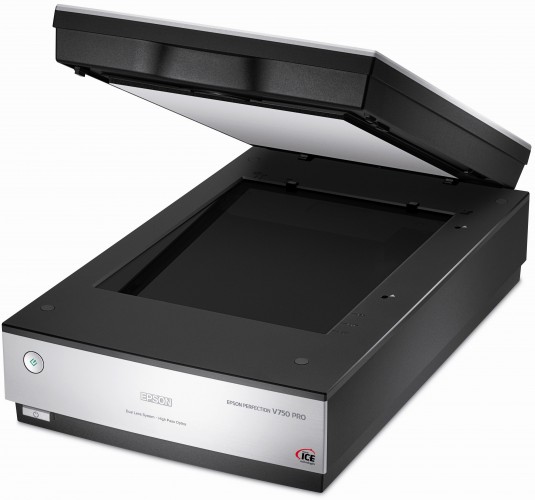epson_perfection_v750_pro_lid_up_04