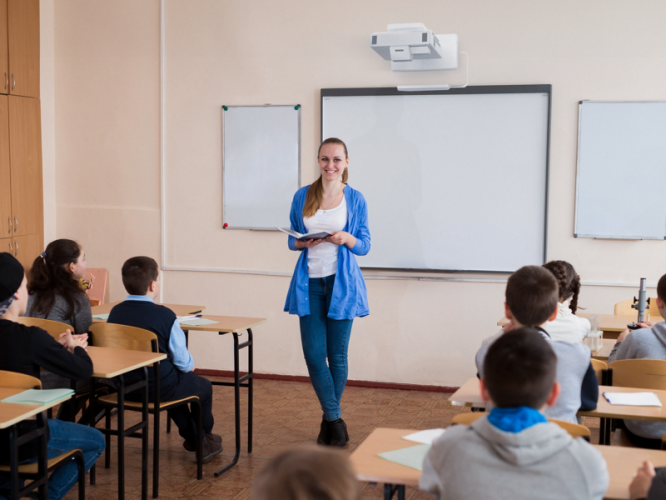 klasa-z-projektorem-1-