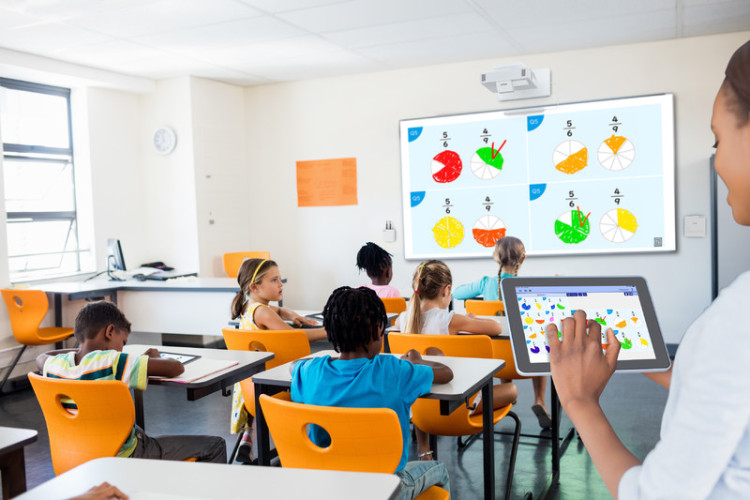 projektory-w-edukacji