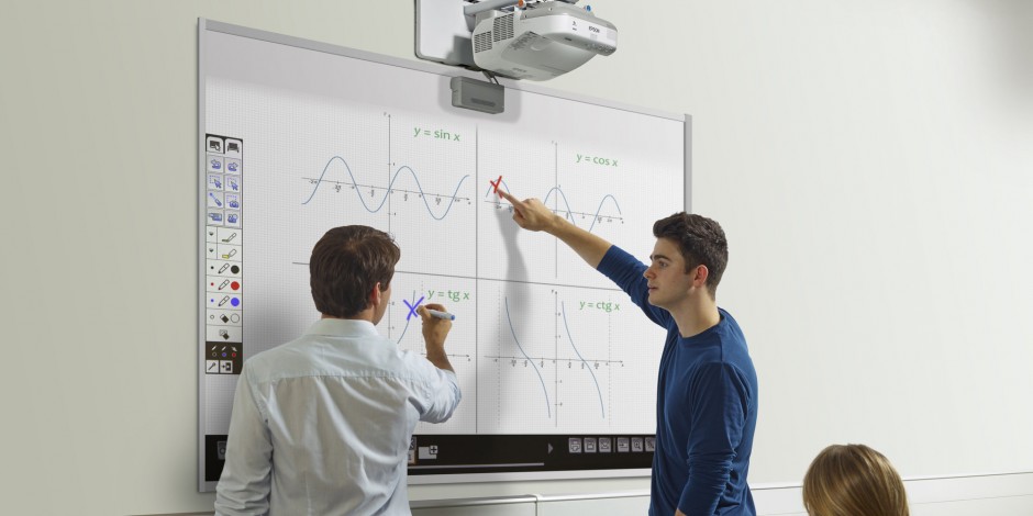 rszfustjprojector_education_secondary_pen-finger