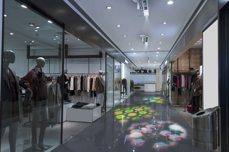 scenecut_corridor_w1280px