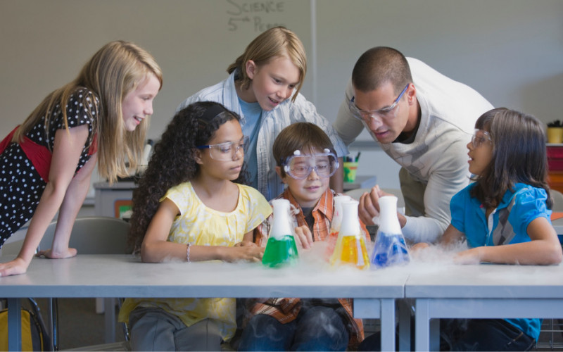 stocksy_txp11ecb0a7ic6000_large_37499