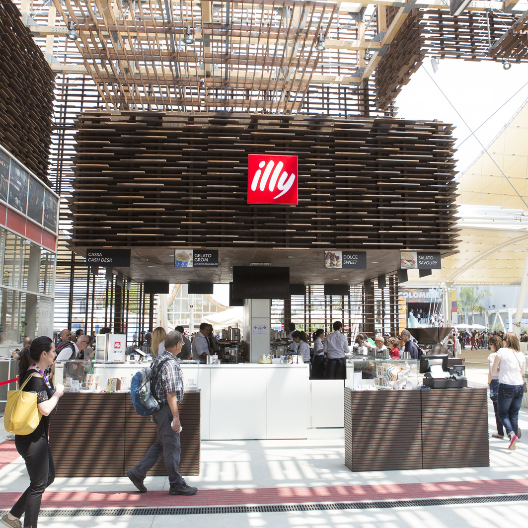 illy livre les secrets de la culture du café avec les Moverio