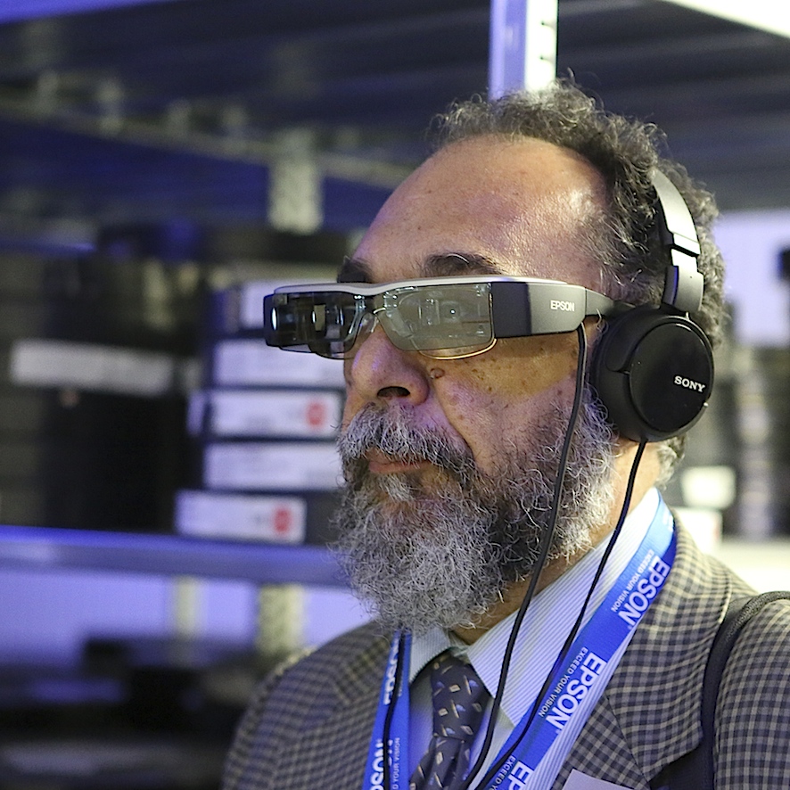 IMG_2143_x_interno_persona_250dpi_9cm_4