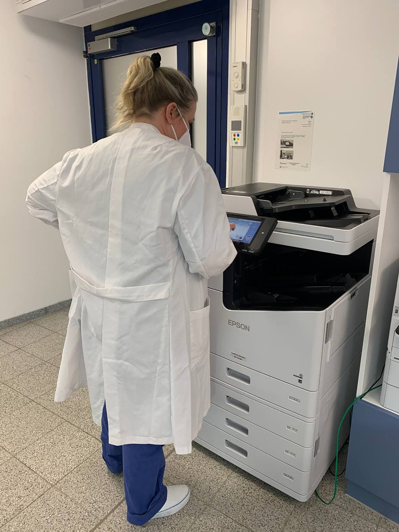 epson-workforce-enterprise-wf-c17590-1-mid