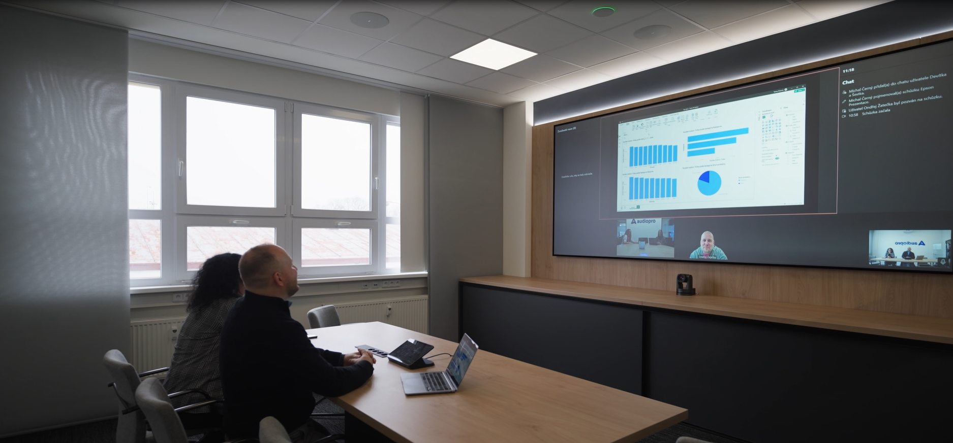 Audiopro elige un proyector Epson para su nueva sala de conferencias.