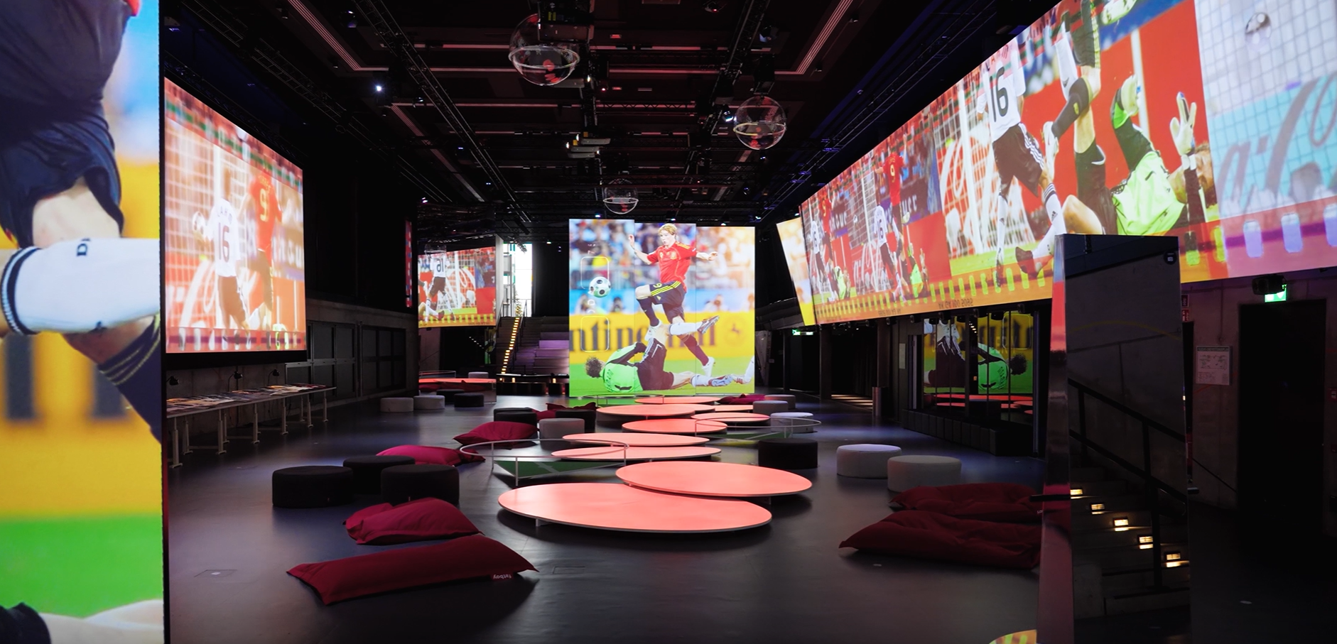 Exposición inmersiva del Museo Alemán del Fútbol con proyectores Epson